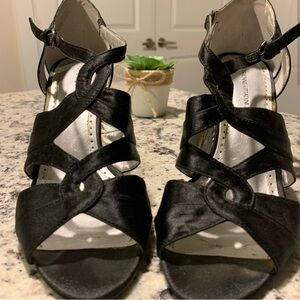 Adrienne Vittadini satin Heels